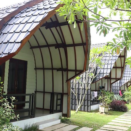 Gino'S Place - Guest House & Jungle Trekking Bukit Lawang Esterno foto