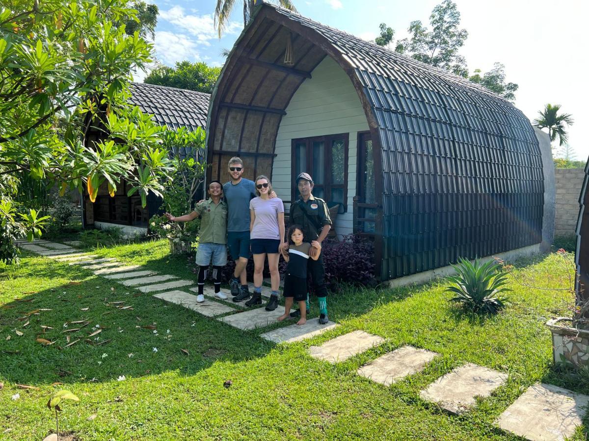 Gino'S Place - Guest House & Jungle Trekking Bukit Lawang Esterno foto