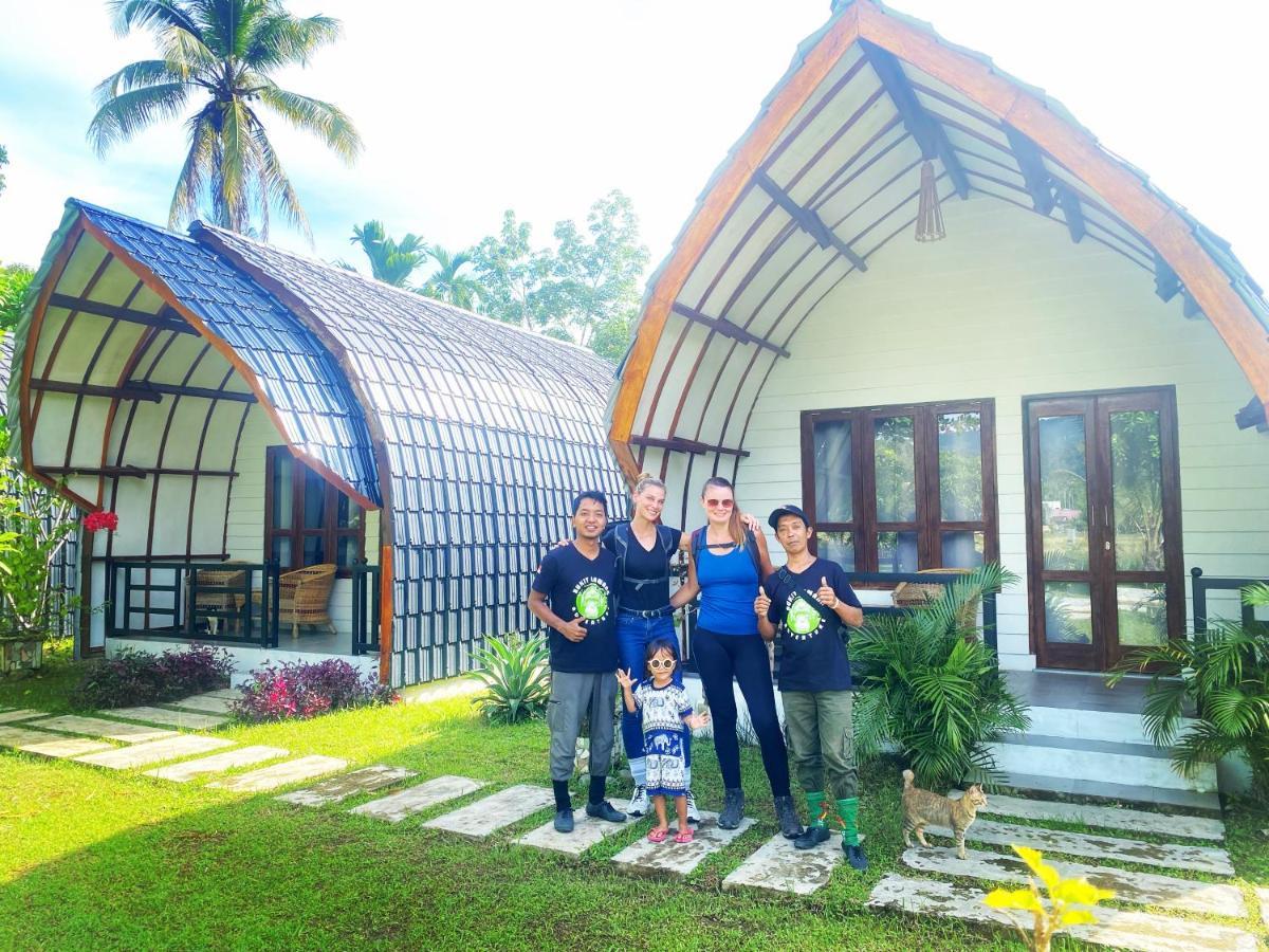 Gino'S Place - Guest House & Jungle Trekking Bukit Lawang Esterno foto