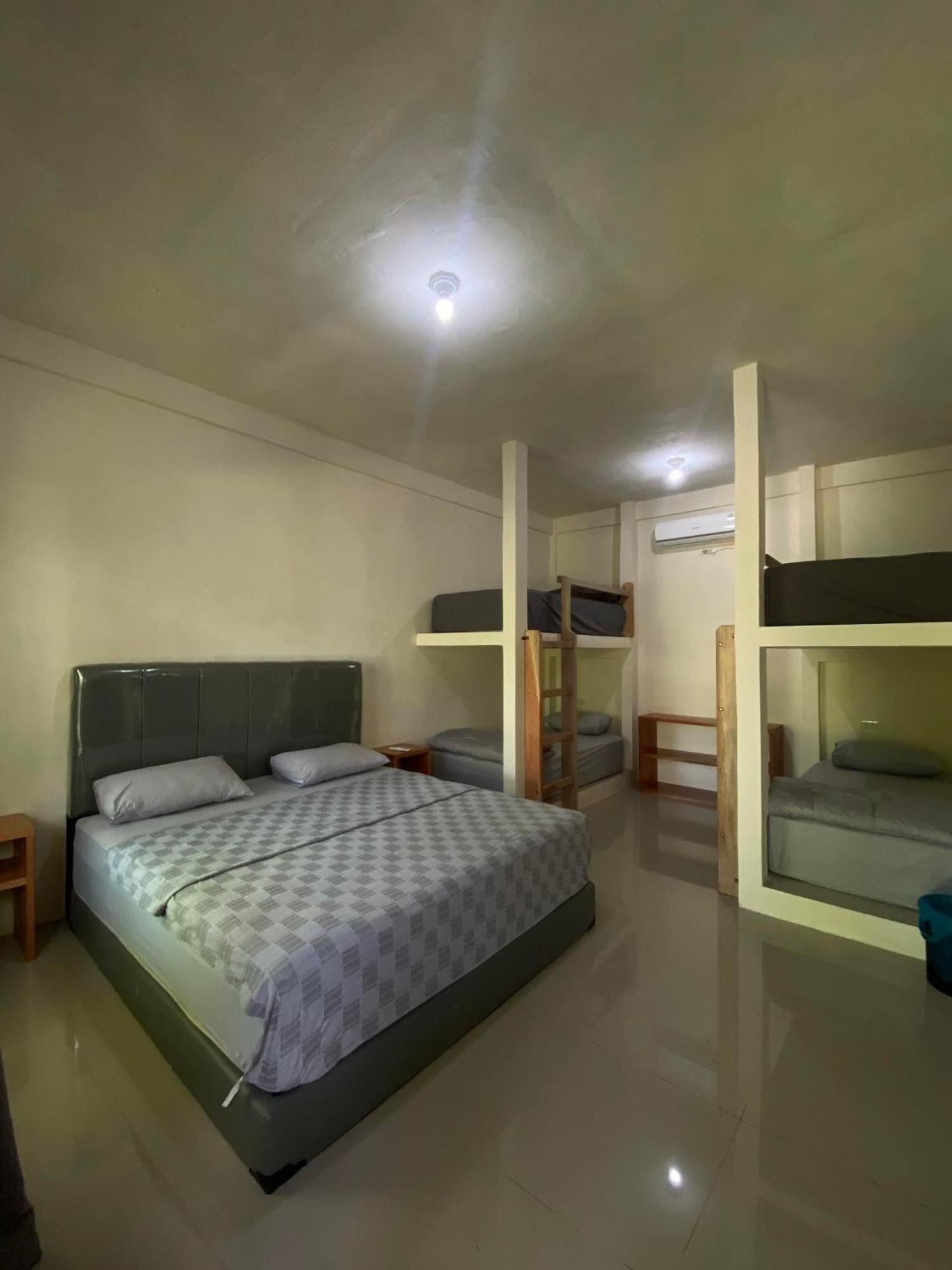 Gino'S Place - Guest House & Jungle Trekking Bukit Lawang Esterno foto