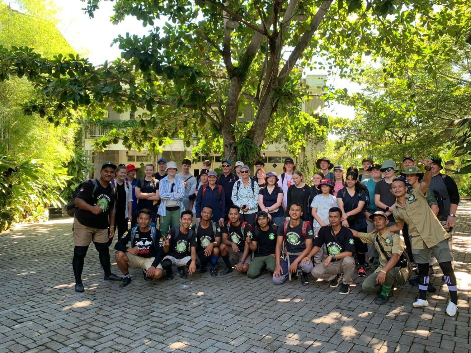 Gino'S Place - Guest House & Jungle Trekking Bukit Lawang Esterno foto
