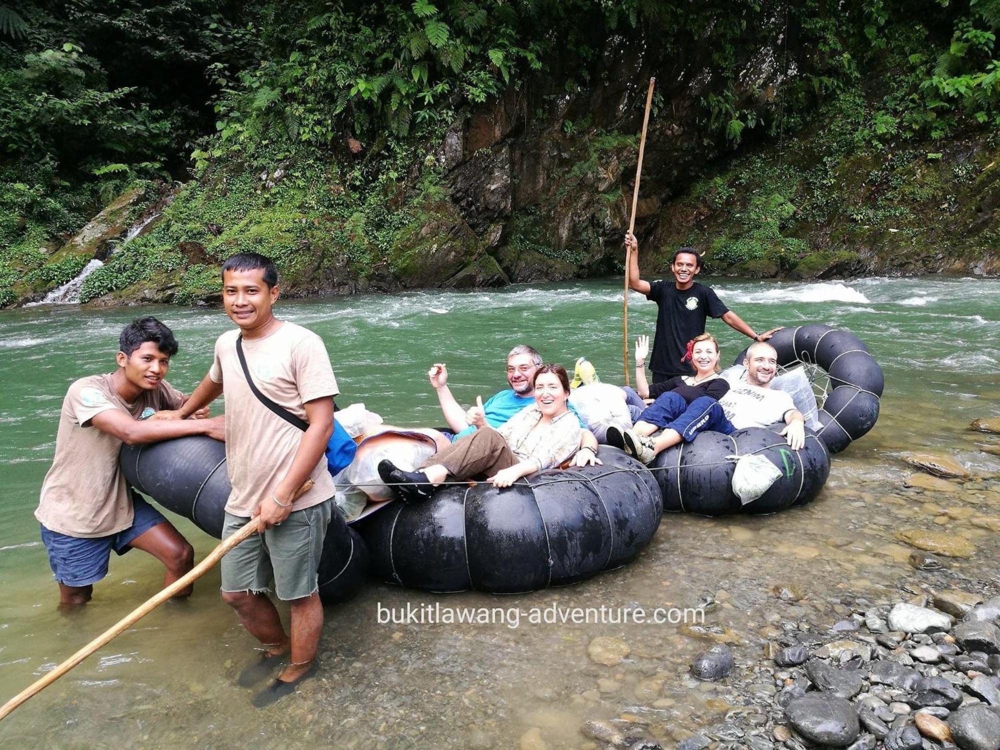 Gino'S Place - Guest House & Jungle Trekking Bukit Lawang Esterno foto